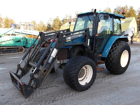 New Holland TL 90