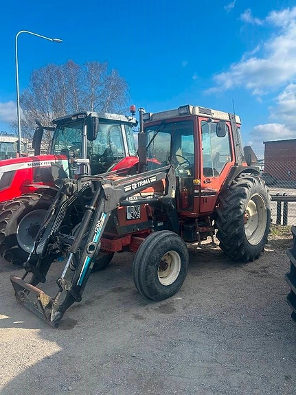 International 685 XL