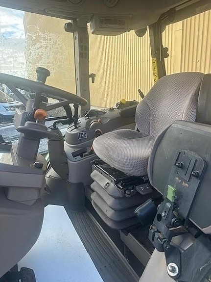 John Deere 6100MC STANDARD CAB TRAKTOR 5 of 5