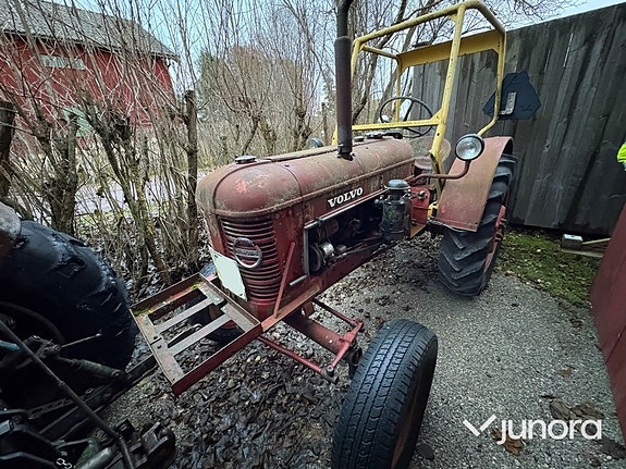 Traktor - Volvo T24