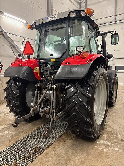 Massey Ferguson 5610 2 of 6