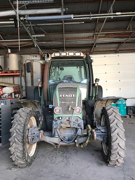 Fendt 716 2 of 3