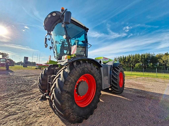 CLAAS Xerion 4500 Trac VC 15 of 21