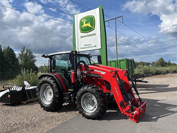 Massey Ferguson 4708M