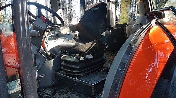 Kubota M 5-092 6 of 8