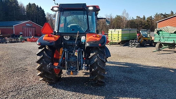 Kubota M 5112 4 of 5