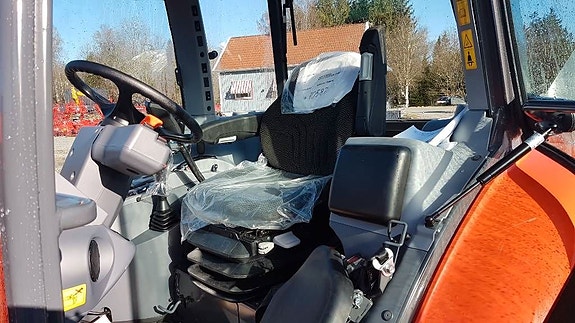 Kubota M 5112 5 of 5