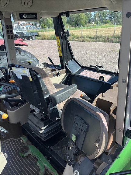 John Deere 5620 12 of 12