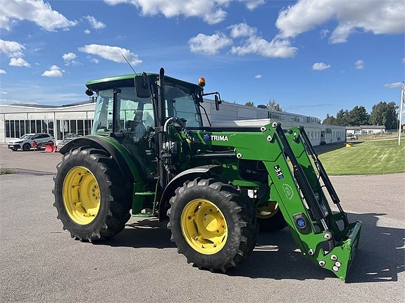 John Deere 5620 2 of 12