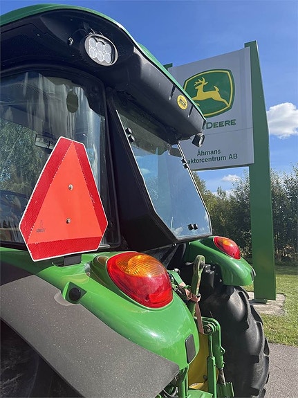 John Deere 5620 6 of 12