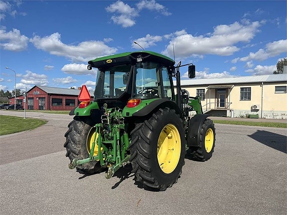John Deere 5620 3 of 12