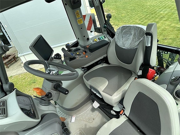 Deutz-Fahr 7250 TTV 14 of 19
