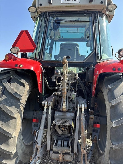 Massey Ferguson 5712 3 of 6