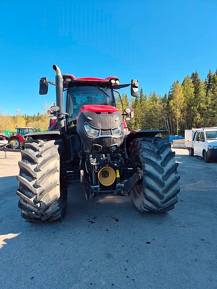 Case IH OPTUM 300 CVX 3 of 13