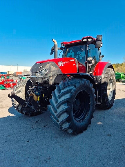 Case IH OPTUM 300 CVX 6 of 13