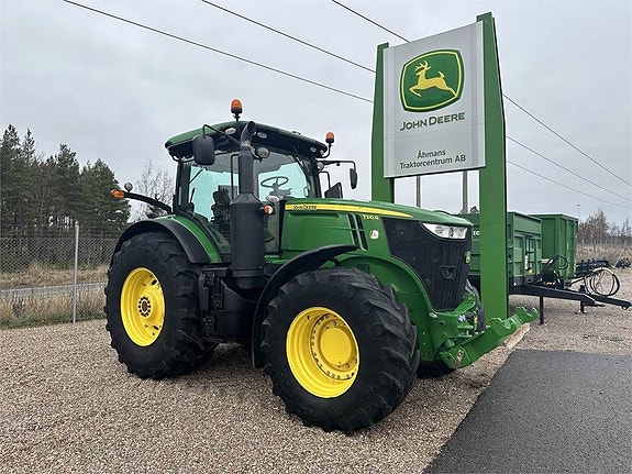 John Deere 7310R