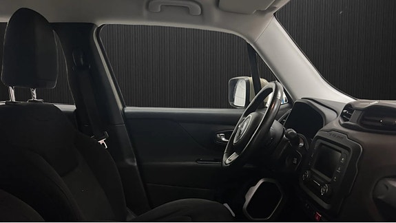 Jeep Renegade 5 of 6