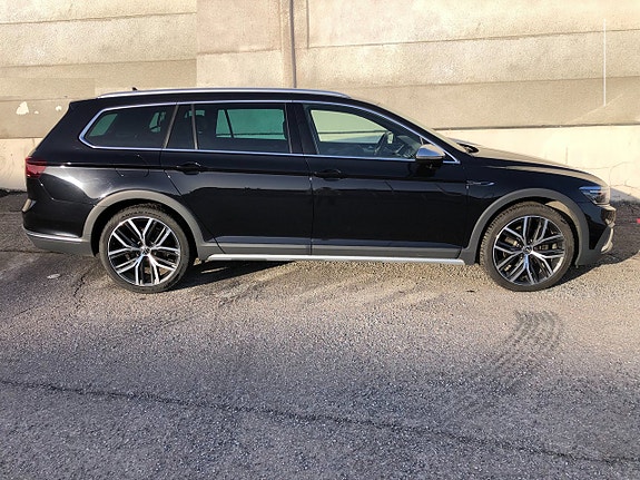 Volkswagen Passat Alltrack 5 of 5