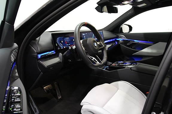 BMW M5 4 of 5