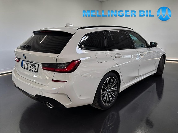 BMW 320 3 of 21