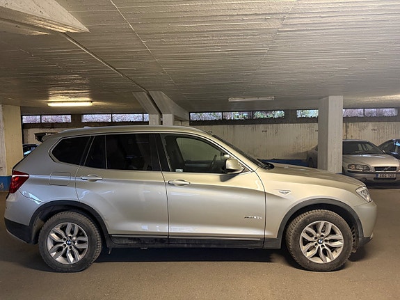BMW X3 4 of 5