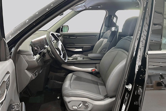 Kia EV9 8 of 18