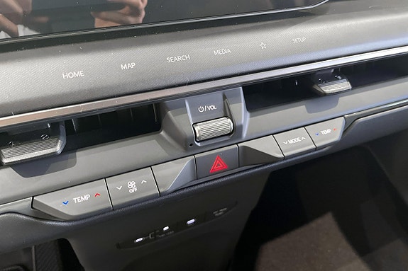 Kia EV9 13 of 18