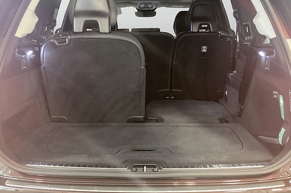 Volvo XC90 10 of 10