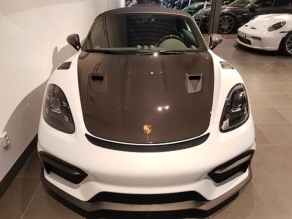 Porsche 718 Spyder RS 14 of 16
