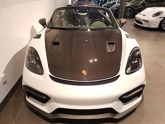 Porsche 718 Spyder RS 3 of 5