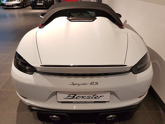 Porsche 718 Spyder RS 16 of 16