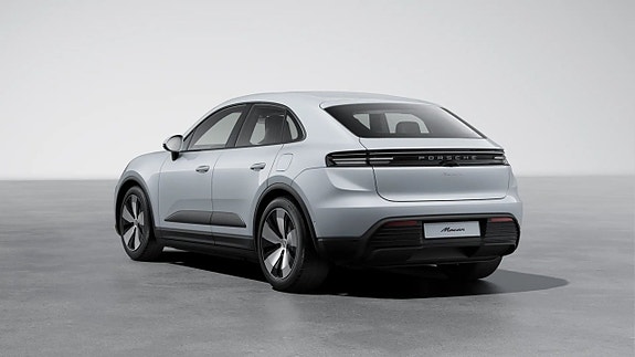 Porsche Macan 4 3 of 5