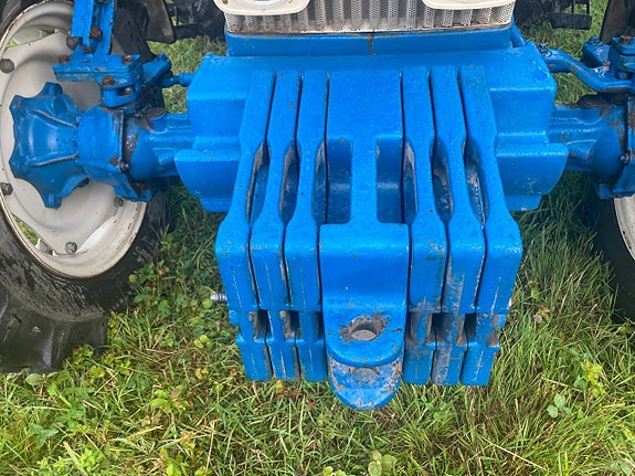 Frontvikter till Ford