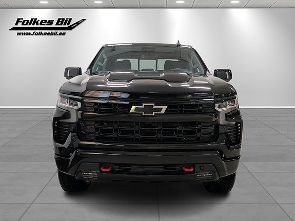 Chevrolet Silverado 1500 2 of 5