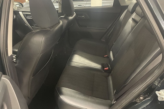 Toyota Auris 16 of 17