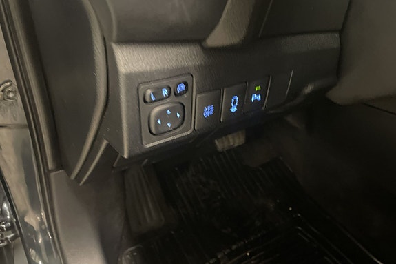Toyota Auris 14 of 17