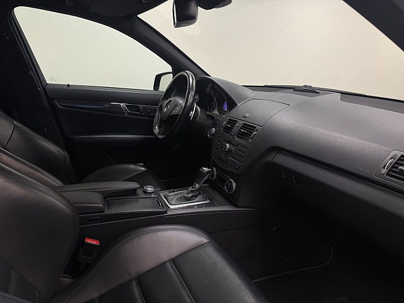 Mercedes-Benz C - 12