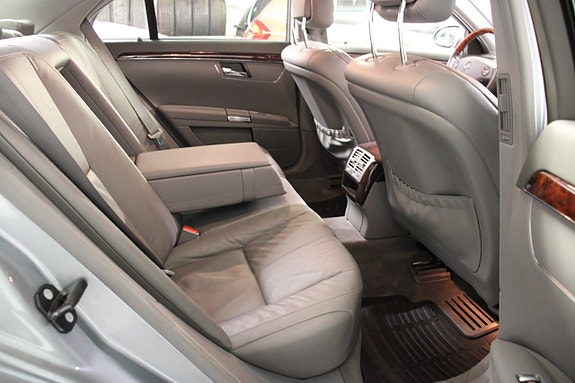 Mercedes-Benz S500 22 of 30