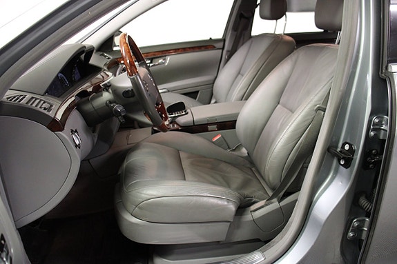 Mercedes-Benz S500 11 of 30