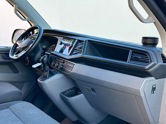 Volkswagen Transporter 12 of 15
