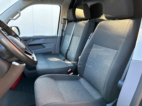 Volkswagen Transporter 8 of 15