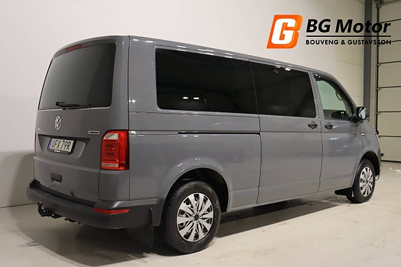 Volkswagen Caravelle 3 of 5