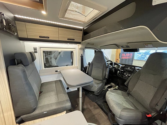 Sun Living V 65 GX / Dieselvärme / Höj & Sänkbarsäng / Automat / B-körkort/ 10 of 28