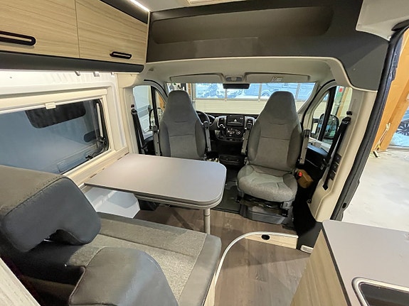 Sun Living V 65 GX / Dieselvärme / Höj & Sänkbarsäng / Automat / B-körkort/ 21 of 28