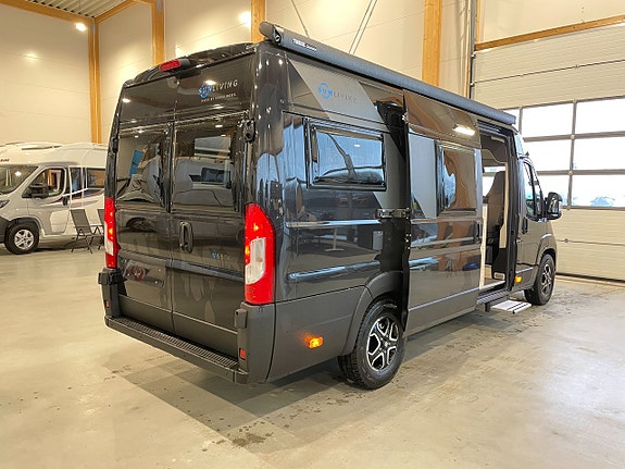 Sun Living V 65 GX / Dieselvärme / Höj & Sänkbarsäng / Automat / B-körkort/ 2 of 28