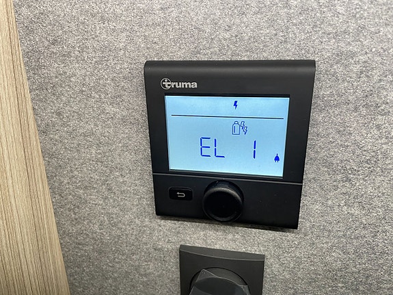 Sun Living V 65 GX / Dieselvärme / Höj & Sänkbarsäng / Automat / B-körkort/ 19 of 28