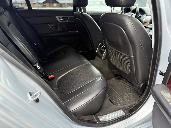 Jaguar XF 14 of 20