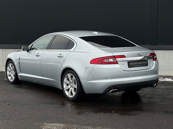 Jaguar XF 7 of 20