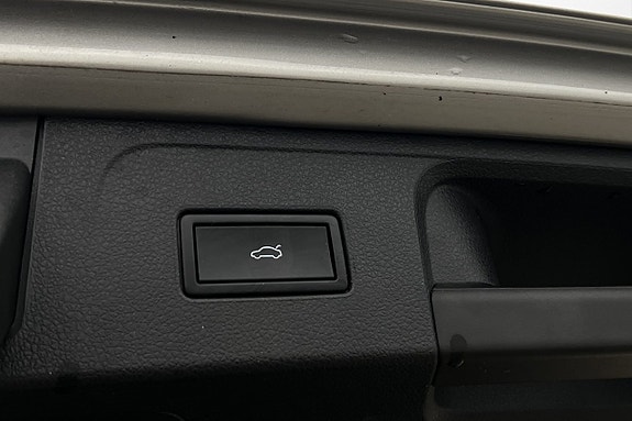 Volkswagen Passat 28 of 28