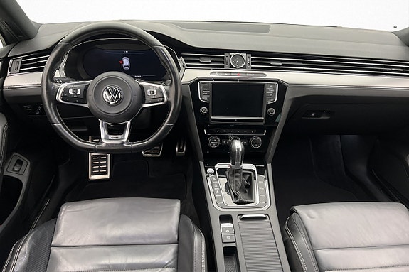 Volkswagen Passat 11 of 28
